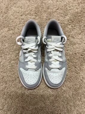 Nike Air Kids size 2 Grey and White